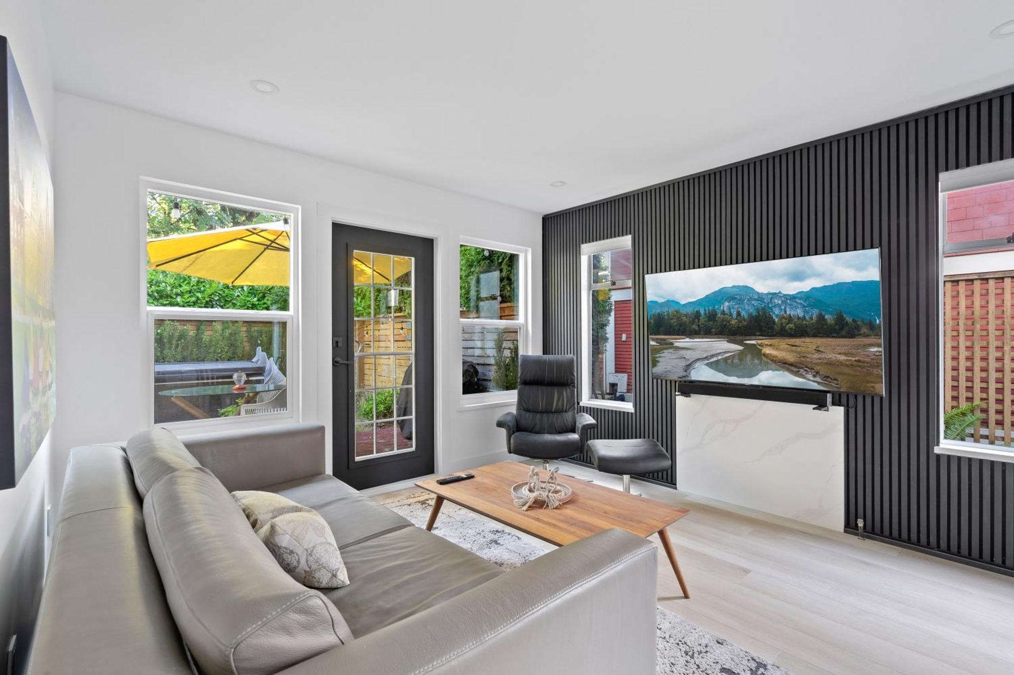 Modern Kitsilano 2 Bedroom Home With A Hot Tub Ванкувер Экстерьер фото